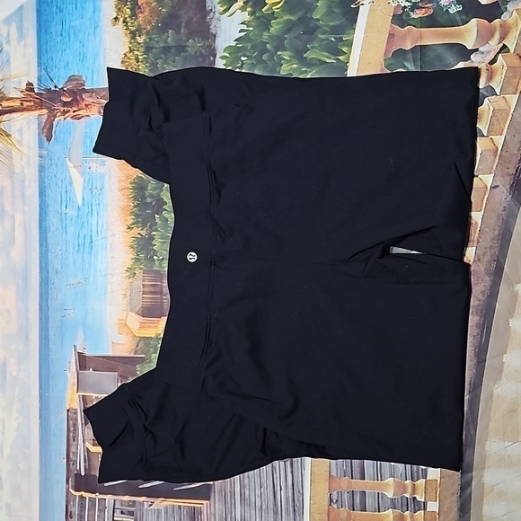 Lululemon Black Tapered Pants Size 8 - Picture 4 of 4
